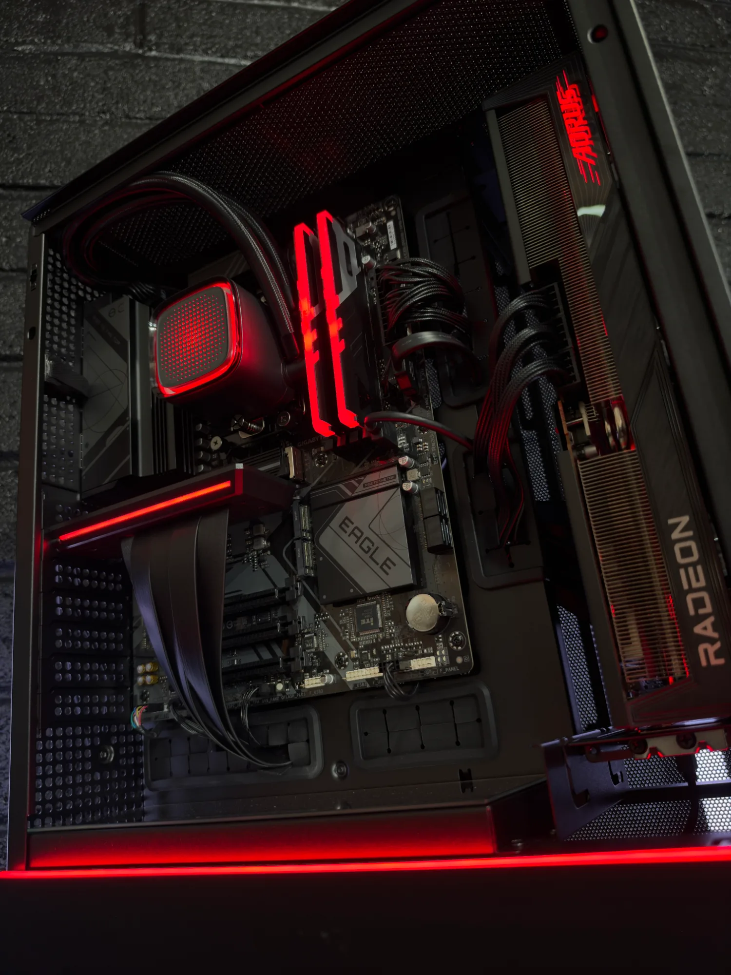 RX 9070 XT Gaming PC – Ryzen 7 7800X3D, photo 3