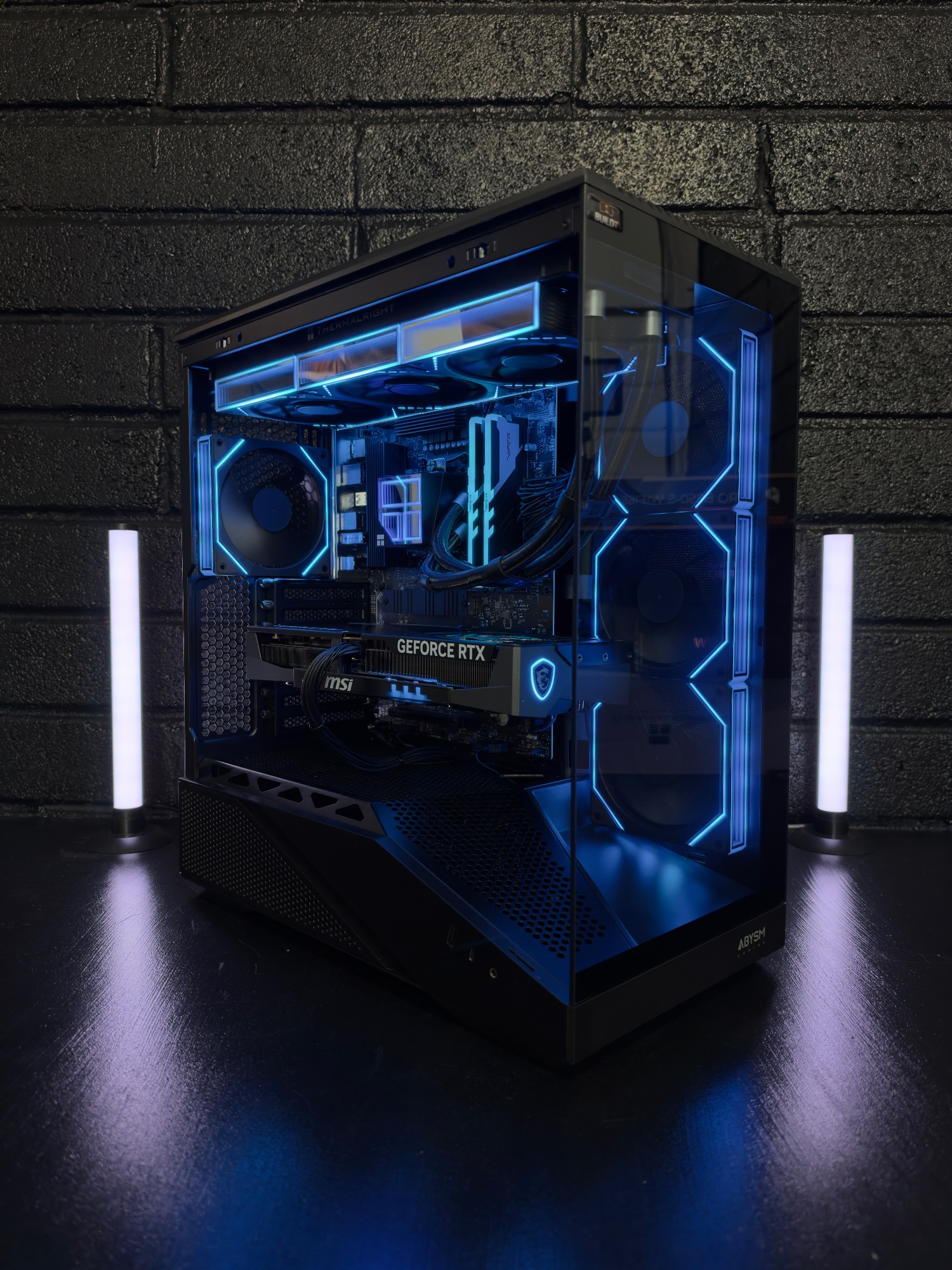 RTX5070-7800X3D-B03