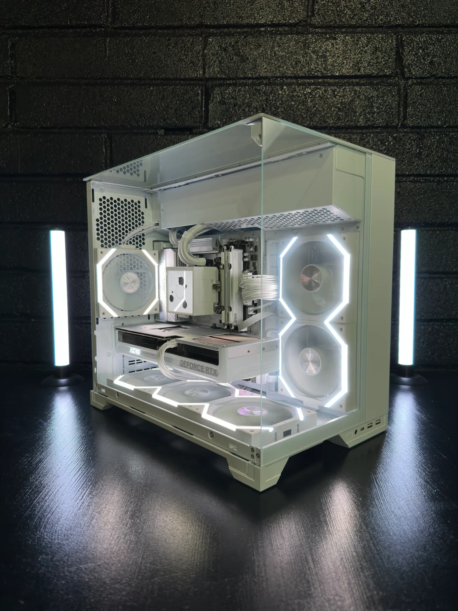 White RTX 5080 Gaming PC built by BUILDT