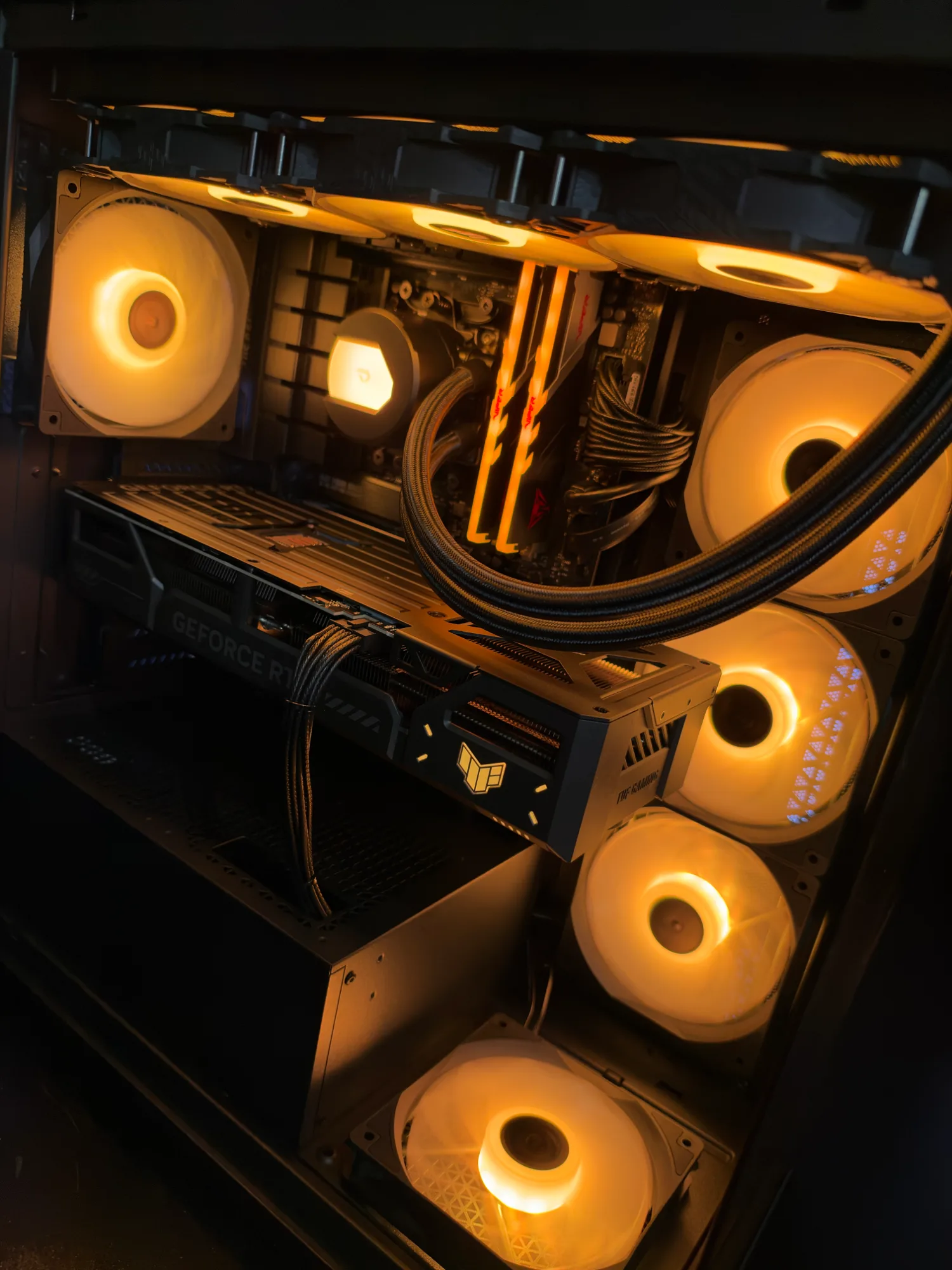 RTX 5070 Gaming PC – Ryzen 7 7800X3D, photo 2